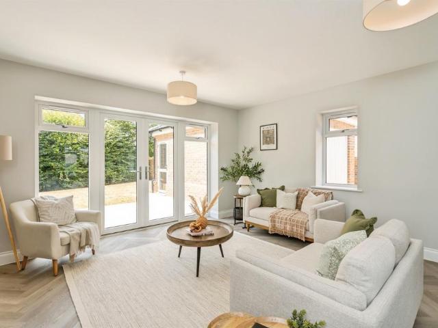 Bungalow for sale in Fontwell, Arun