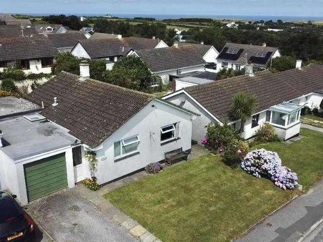 Bungalow for sale in Holywell, Cubert