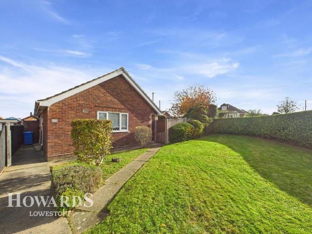 Bungalow for sale in Eastbridge, Suffolk