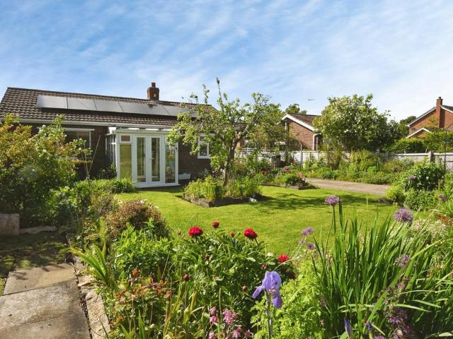 Bungalow for sale in Bucknall, East Lindsey