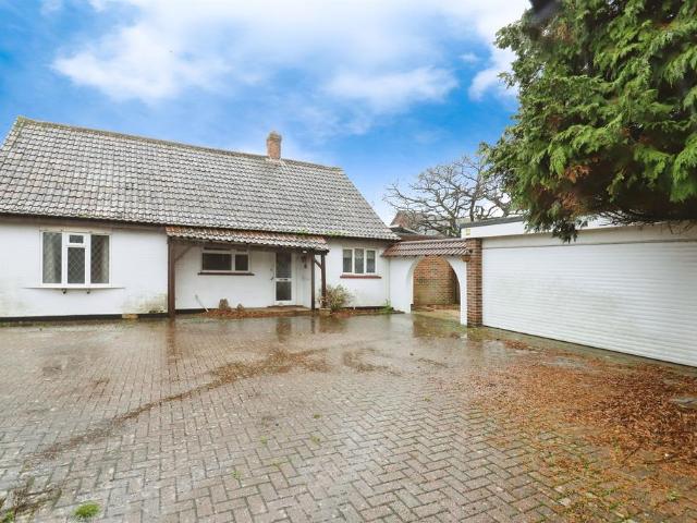 Bungalow for sale in Fairmile, Christchurch