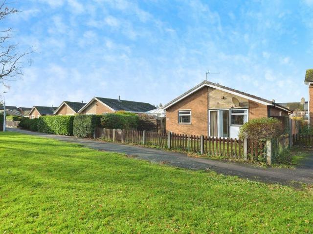 Bungalow for sale in Stotfold, Bedfordshire