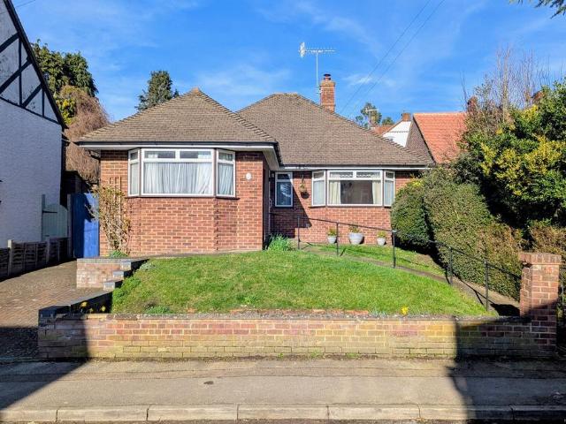 Bungalow for sale in Corner Hall, Dacorum