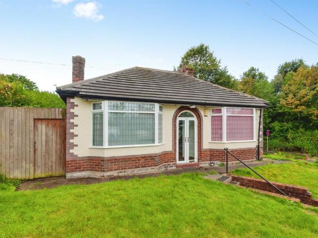 Bungalow for sale in The Brow, Halton