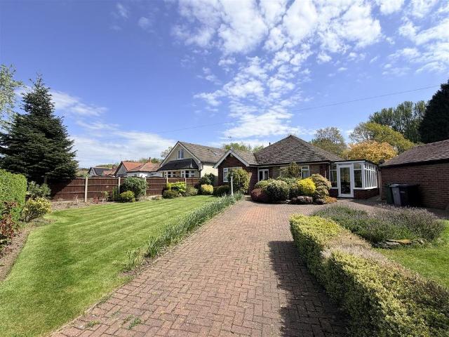 Bungalow for sale in Higher Poynton, Poynton