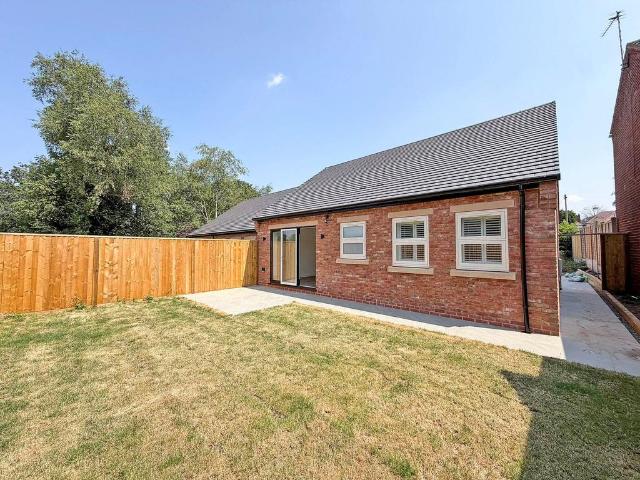 Bungalow for sale in Goldthorn Hill, West Midlands