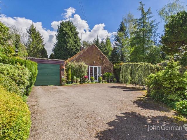 Bungalow for sale in Froggatt, East Midlands