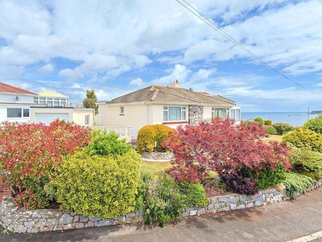 Bungalow for sale in Broadsands