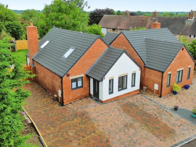 Bungalow for sale in Lilleshall, Telford