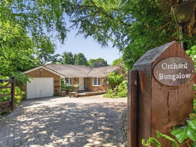 Bungalow for sale in Huthwaite, East Midlands