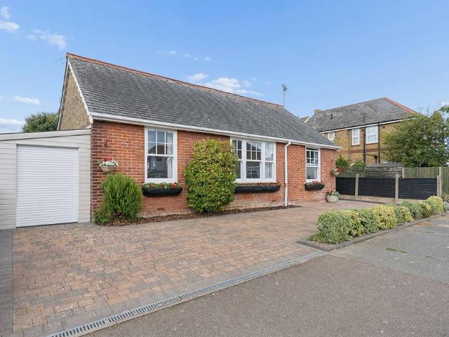 Bungalow for sale in South Tankerton, The Bridge
