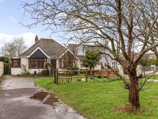 Bungalow for sale in Littlecote, West Sussex
