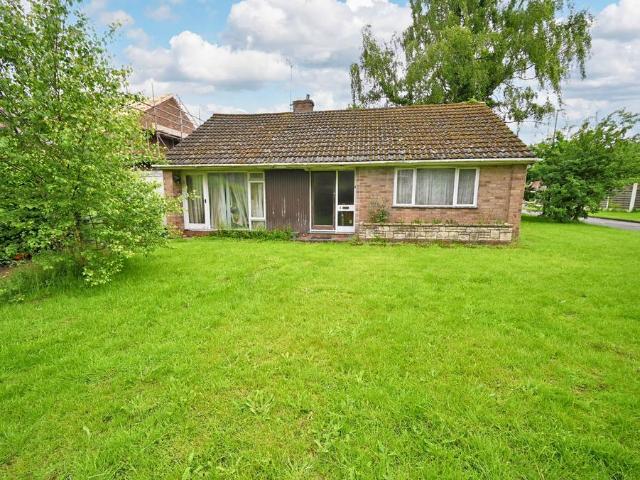 Bungalow for sale in Tettenhall, West Midlands