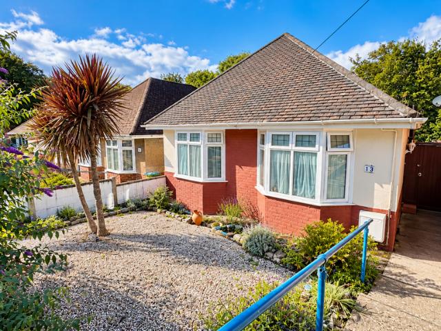 Bungalow for sale in Sholing, Southampton