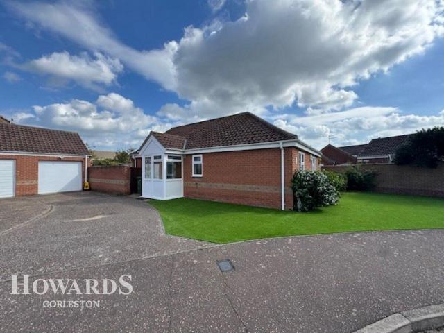 Bungalow for sale in Stokesby, Norfolk
