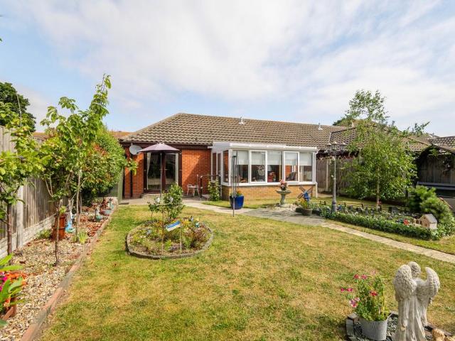 Bungalow for sale in Hopton-on-Sea, Stokesby