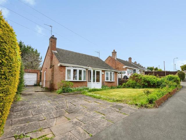 Bungalow for sale in Warndon, Worcestershire