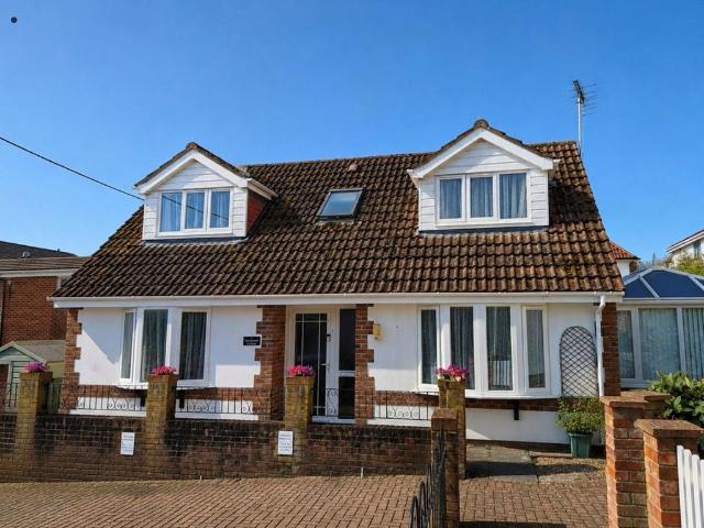 Bungalow for sale in Seaton, Budlake