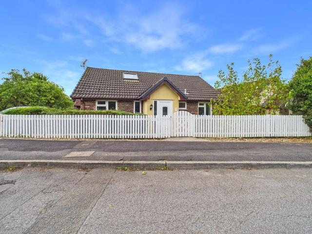 Bungalow for sale in Upper Loughor, Gorseinon