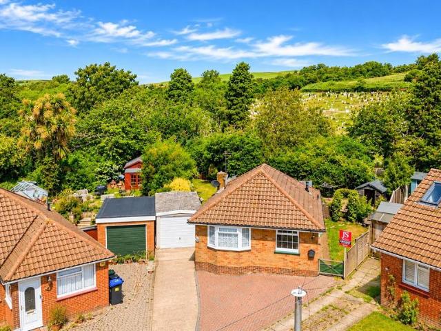 Bungalow for sale in Fishersgate, West Sussex