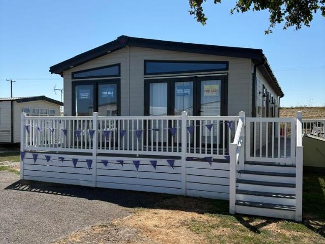 Bungalow for sale in The Bridge, Kent