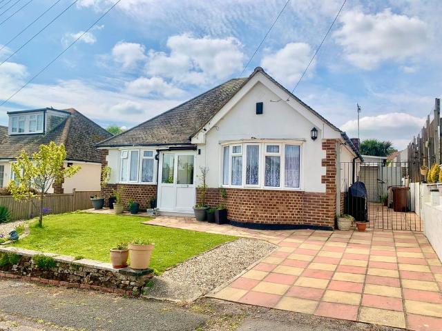 Bungalow for sale in Glyne Gap, Heathlands