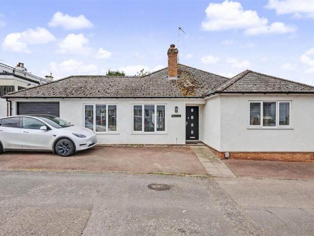 Bungalow for sale in Pleasant Valley, Duton Hill