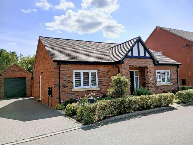 Bungalow for sale in Long Marston CP, Alderminster