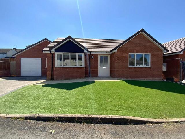 Bungalow for sale in Shell Corner, Halesowen