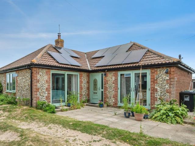 Bungalow for sale in Walcott, Comers