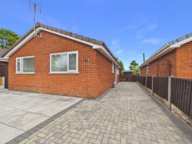 Bungalow for sale in Stanley, Roby Mill