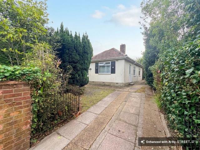 Bungalow for sale in Hollybank, New Forest