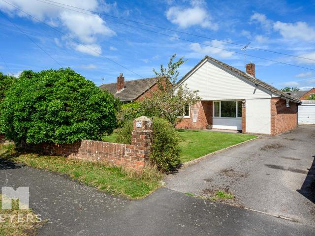 Bungalow for sale in Ringwood, Ashurst Bridge