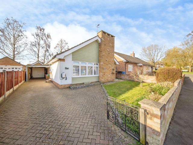Bungalow for sale in Sudbury, Chelmondiston