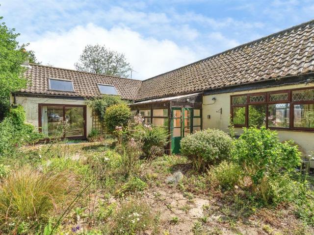 Bungalow for sale in Roughton, Comers