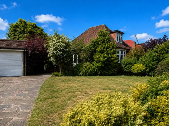 Bungalow for sale in Goddington, Greater London