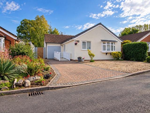 Bungalow for sale in Shawbirch, Wellington