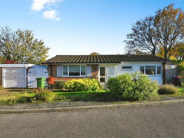 Bungalow for sale in Gun Hill, Warwickshire