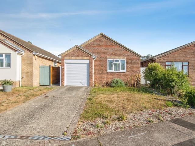 Bungalow for sale in Great Oakley, Dale Hill