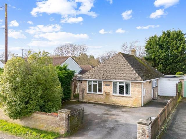 Bungalow for sale in Barnham and Eastergate, Clapham