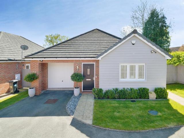 Bungalow for sale in Cheswick Green, West Midlands