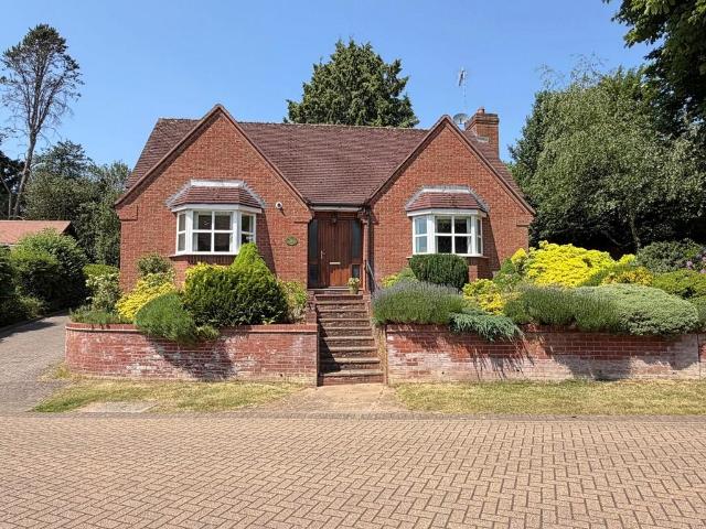 Bungalow for sale in Ladyes Hills, Green Close