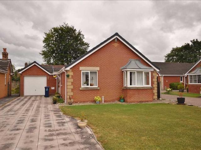 Bungalow for sale in Moss Side, Firbank