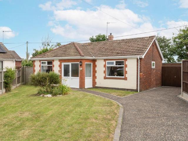 Bungalow for sale in Stokesby, Norfolk