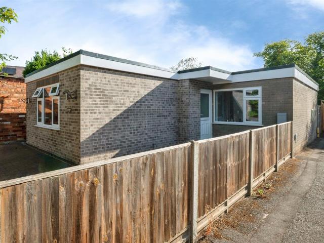 Bungalow for sale in Worcestershire