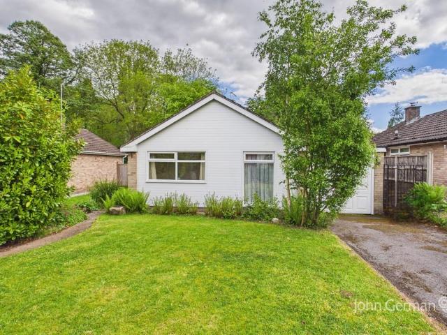 Bungalow for sale in Egginton, East Midlands