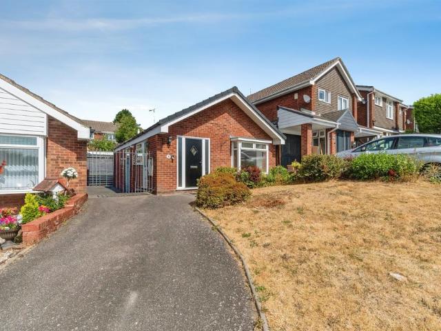 Bungalow for sale in Heath Hayes and Wimblebury, Chadsmoor