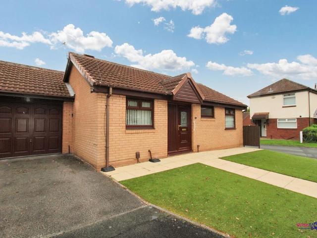 Bungalow for sale in Murdishaw, Halton