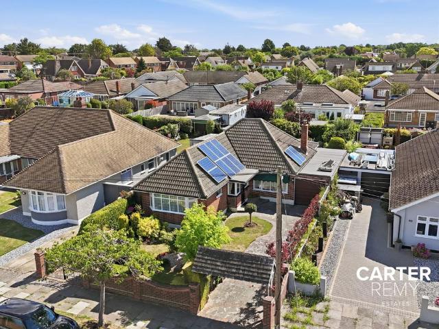 Bungalow for sale in Alton Barnes, Essex