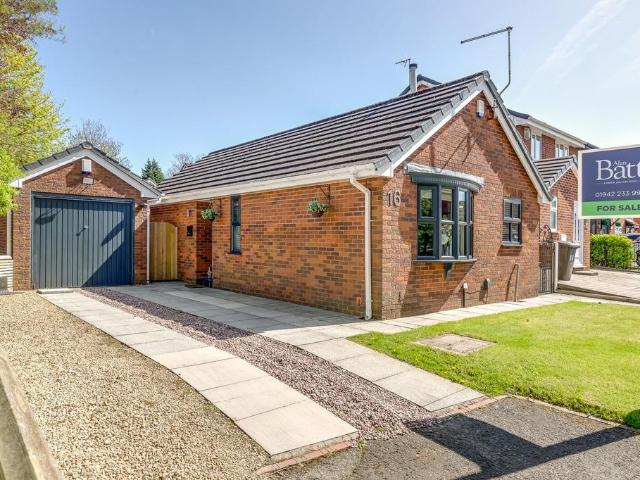 Bungalow for sale in New Springs, Wigan